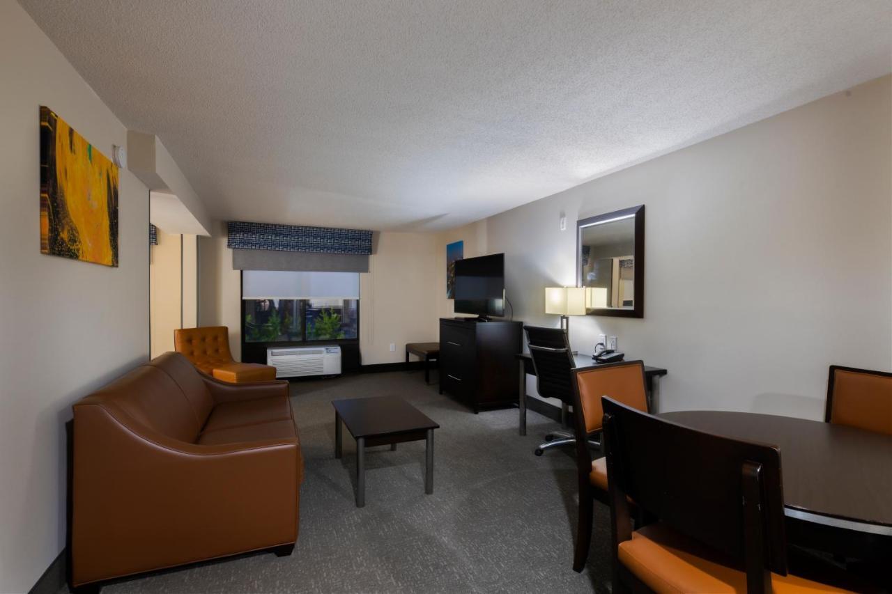 Hotel Wingate By Wyndham Atlanta Galleria/ Ballpark