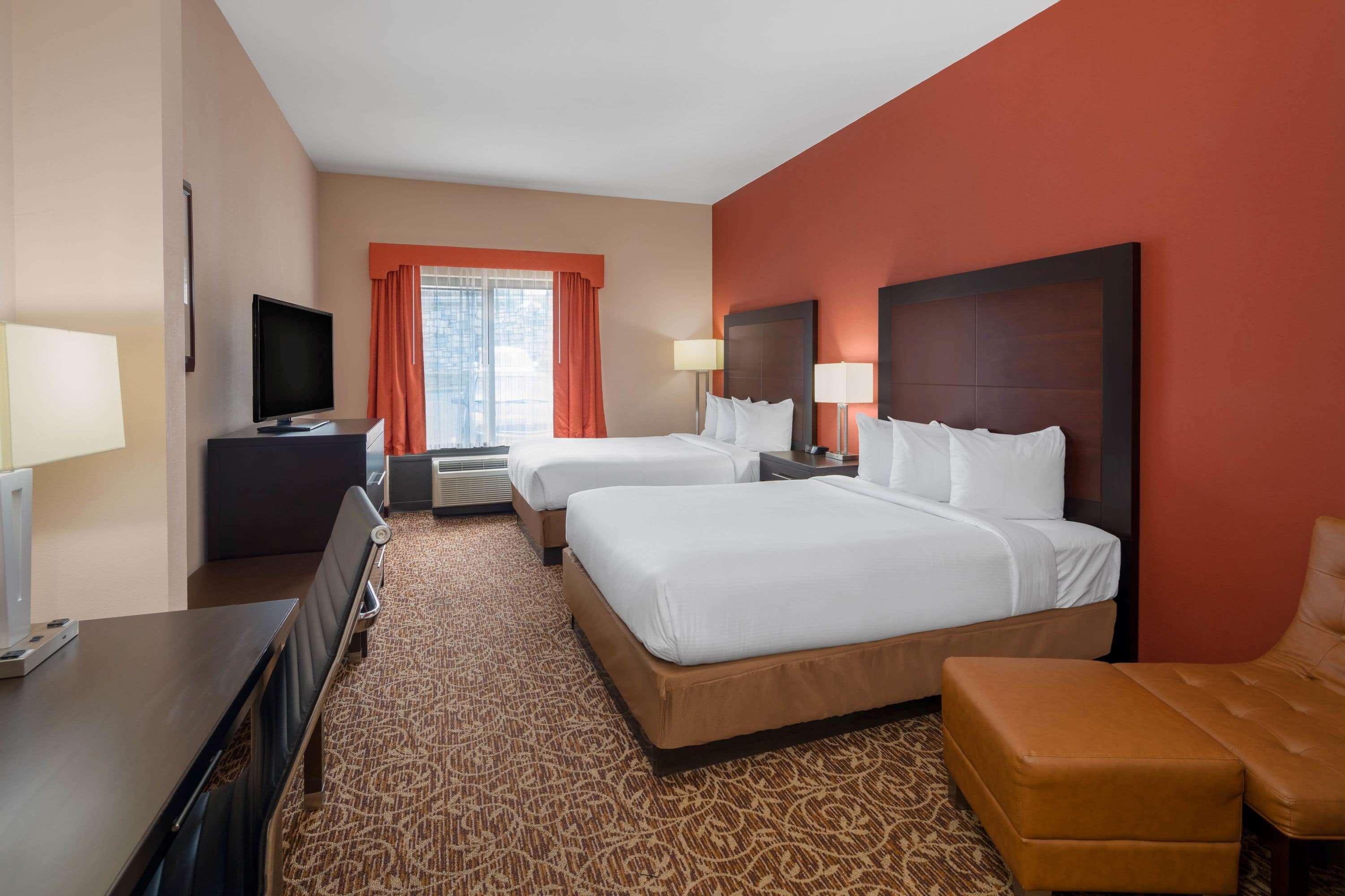 Wingate By Wyndham Atlanta Galleria/ Ballpark Hotel