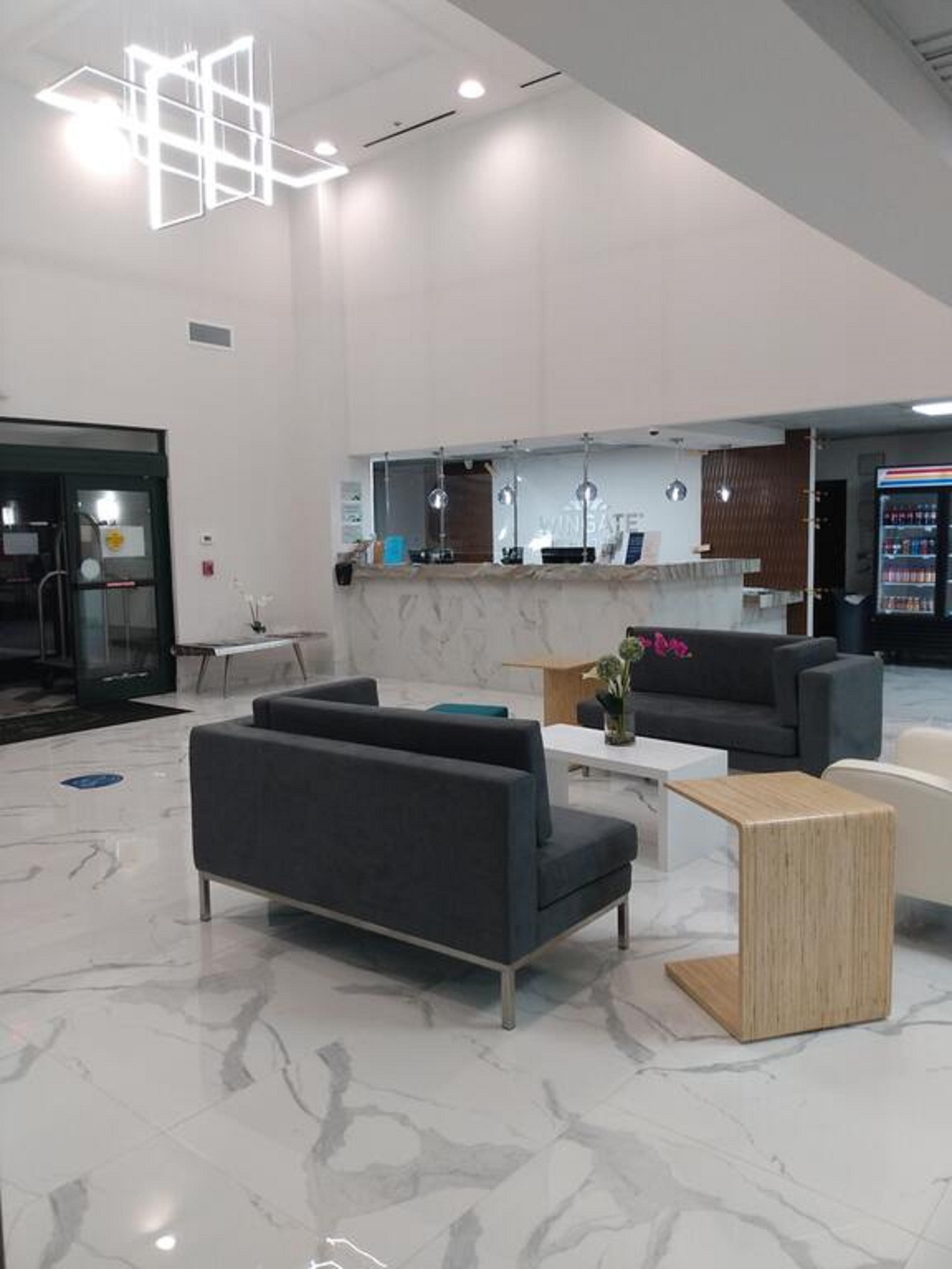 Wingate By Wyndham Atlanta Galleria/ Ballpark 2*