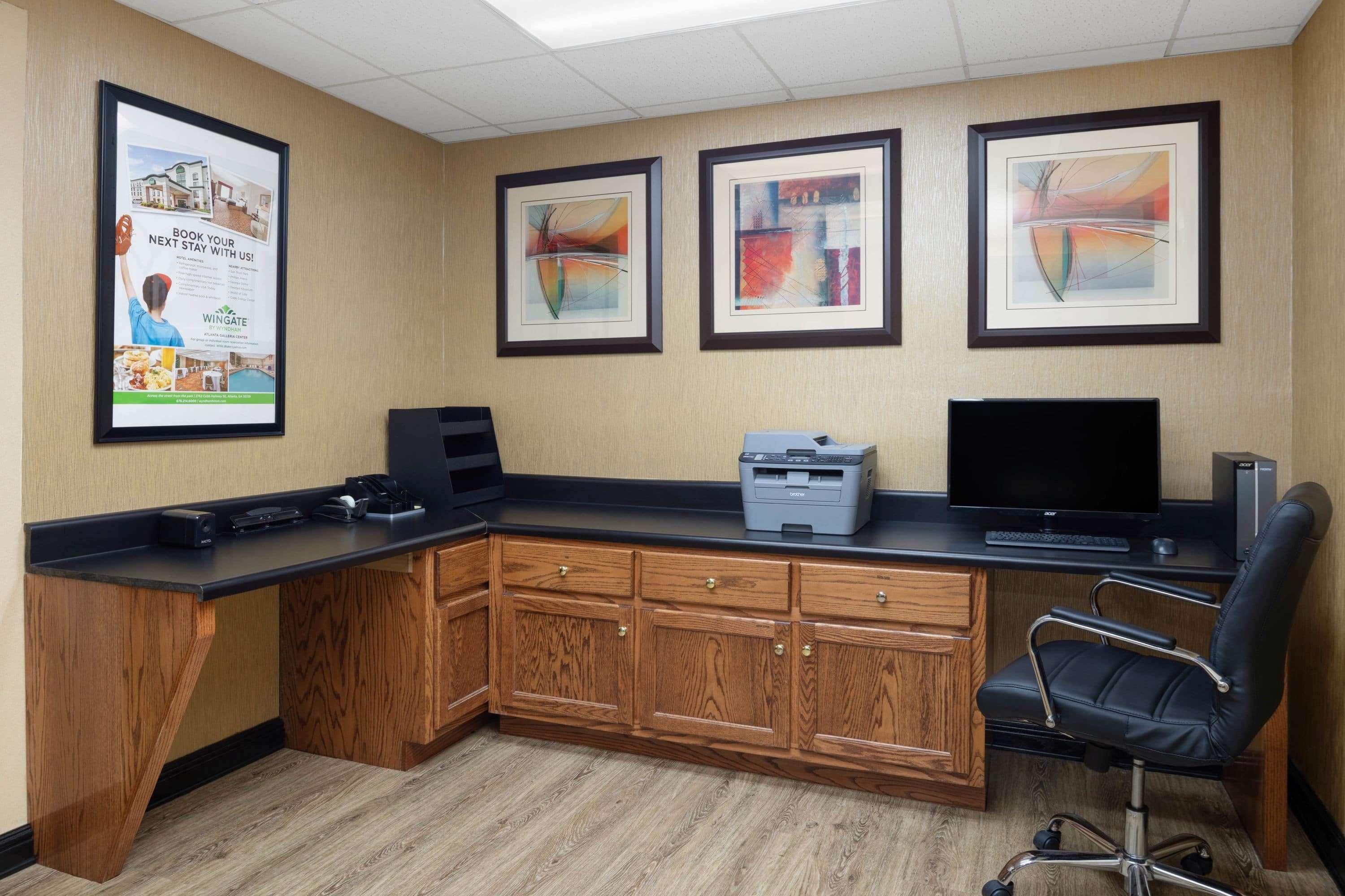 Wingate By Wyndham Atlanta Galleria/ Ballpark 2*