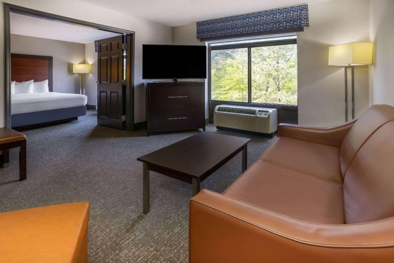 Wingate By Wyndham Atlanta Galleria/ Ballpark Smyrna