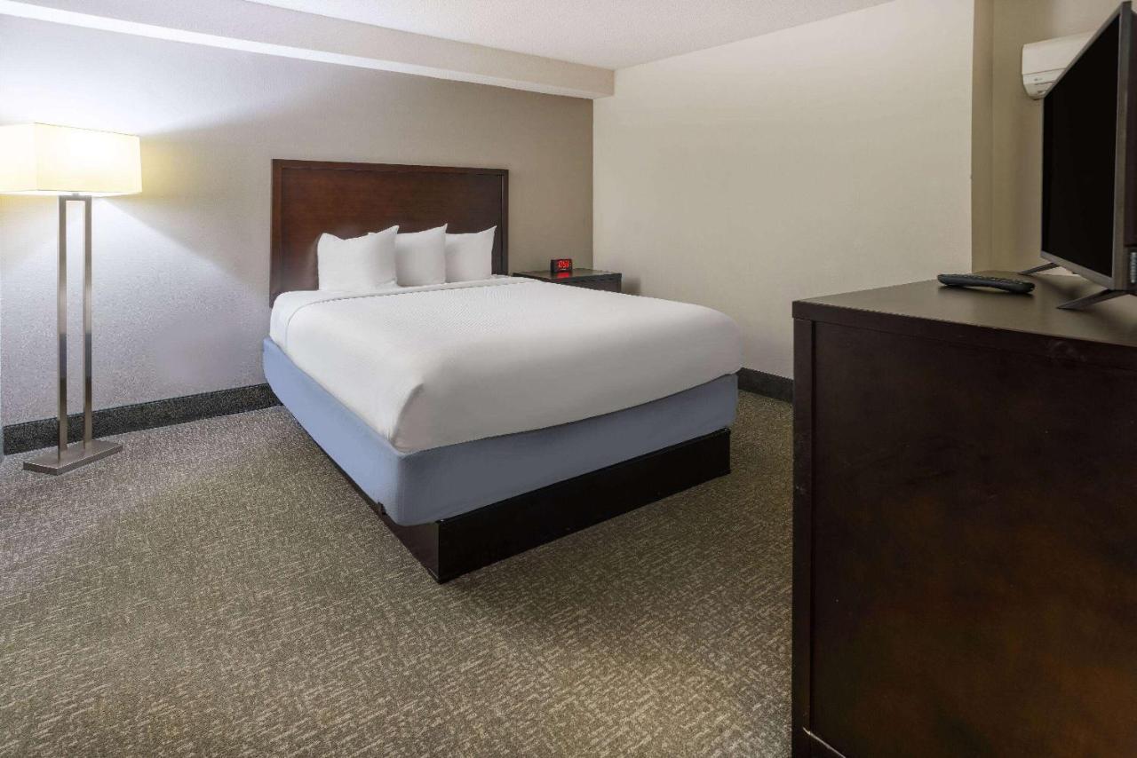 Hotel Wingate By Wyndham Atlanta Galleria/ Ballpark