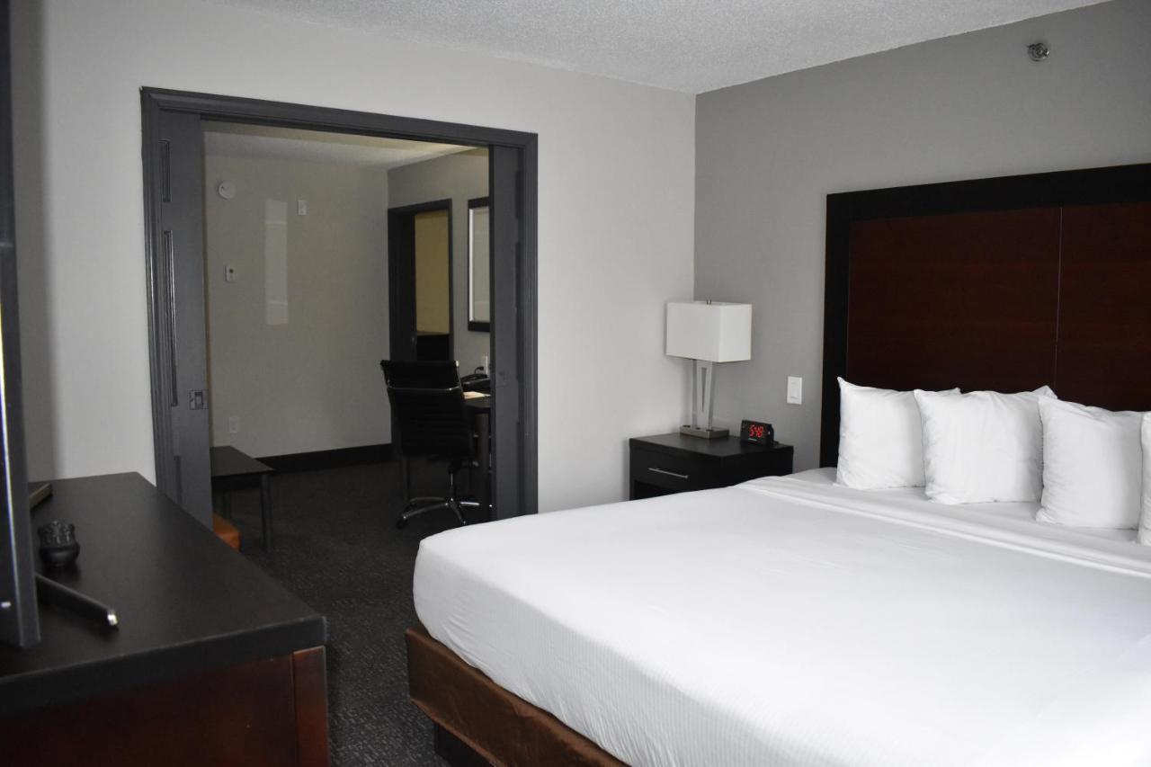 Wingate By Wyndham Atlanta Galleria/ Ballpark Hotel Smyrna